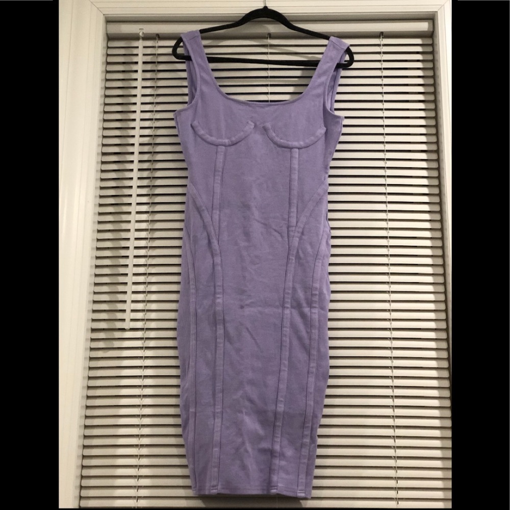 Lavender fashion nova body con  dress .NEVER WORN!